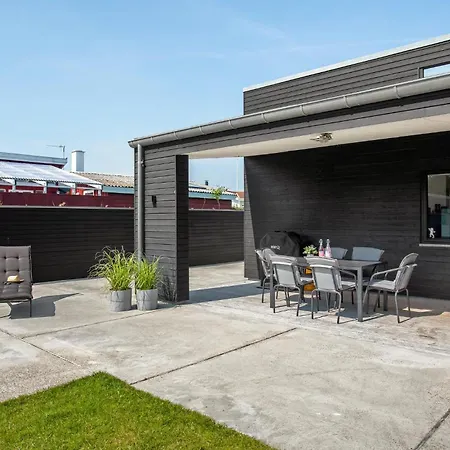 Holiday home Beautiful In With Harbor View