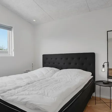Holiday home Beautiful In With Harbor View *
